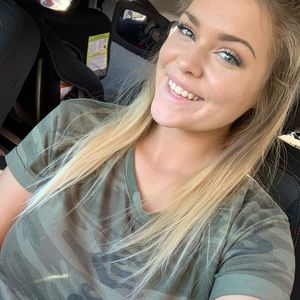 Meet your Posher, Karlie